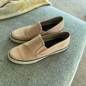 Sperry slip on shoes
